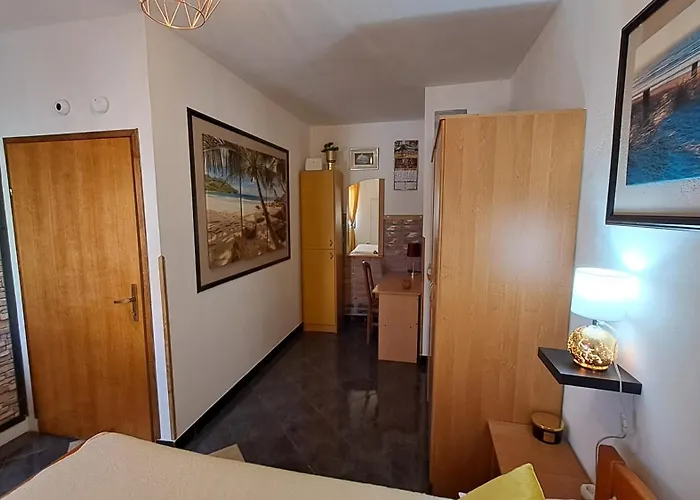 Red Gold דירה פולה