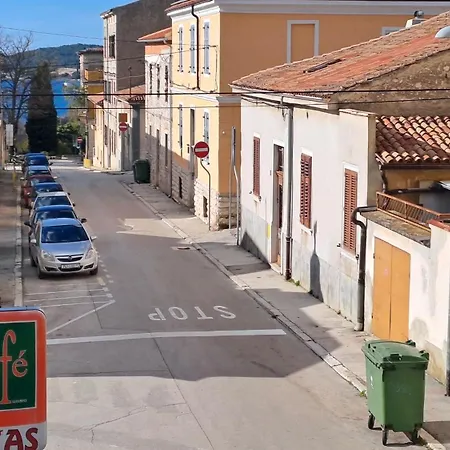 Red Gold アパート *